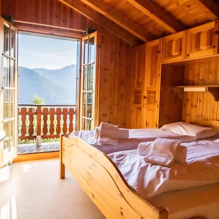 Sublime Chalet Traditionnel A Chalet Mase
